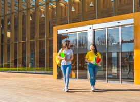 School Zwolle blijft open na dreigend bericht, persoon inmiddels opgepakt School Zwolle blijft open na dreigend bericht, persoon inmiddels opgepakt